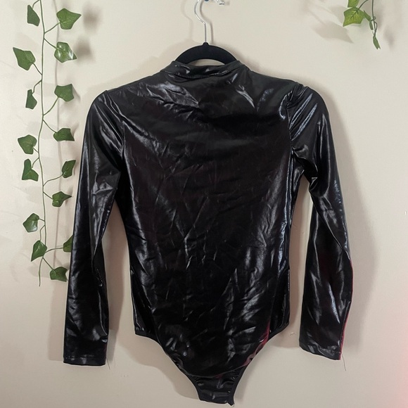 Small,black,zippers - Picture 3 of 3